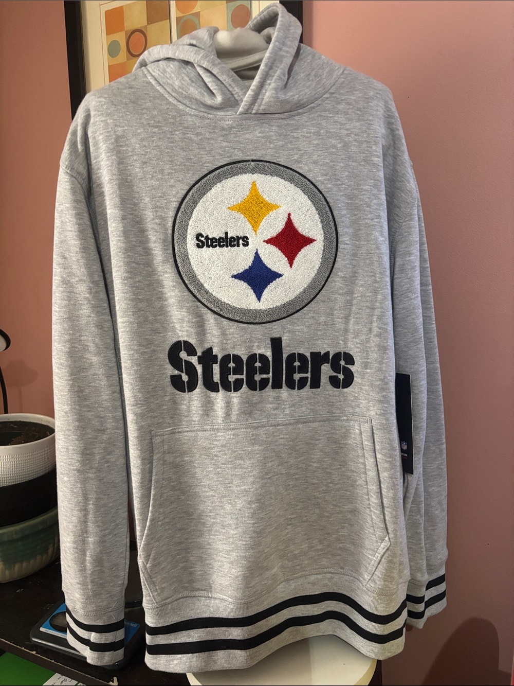Pittsburgh Steelers Gray Pullover Hoodie  NWT Size Medium